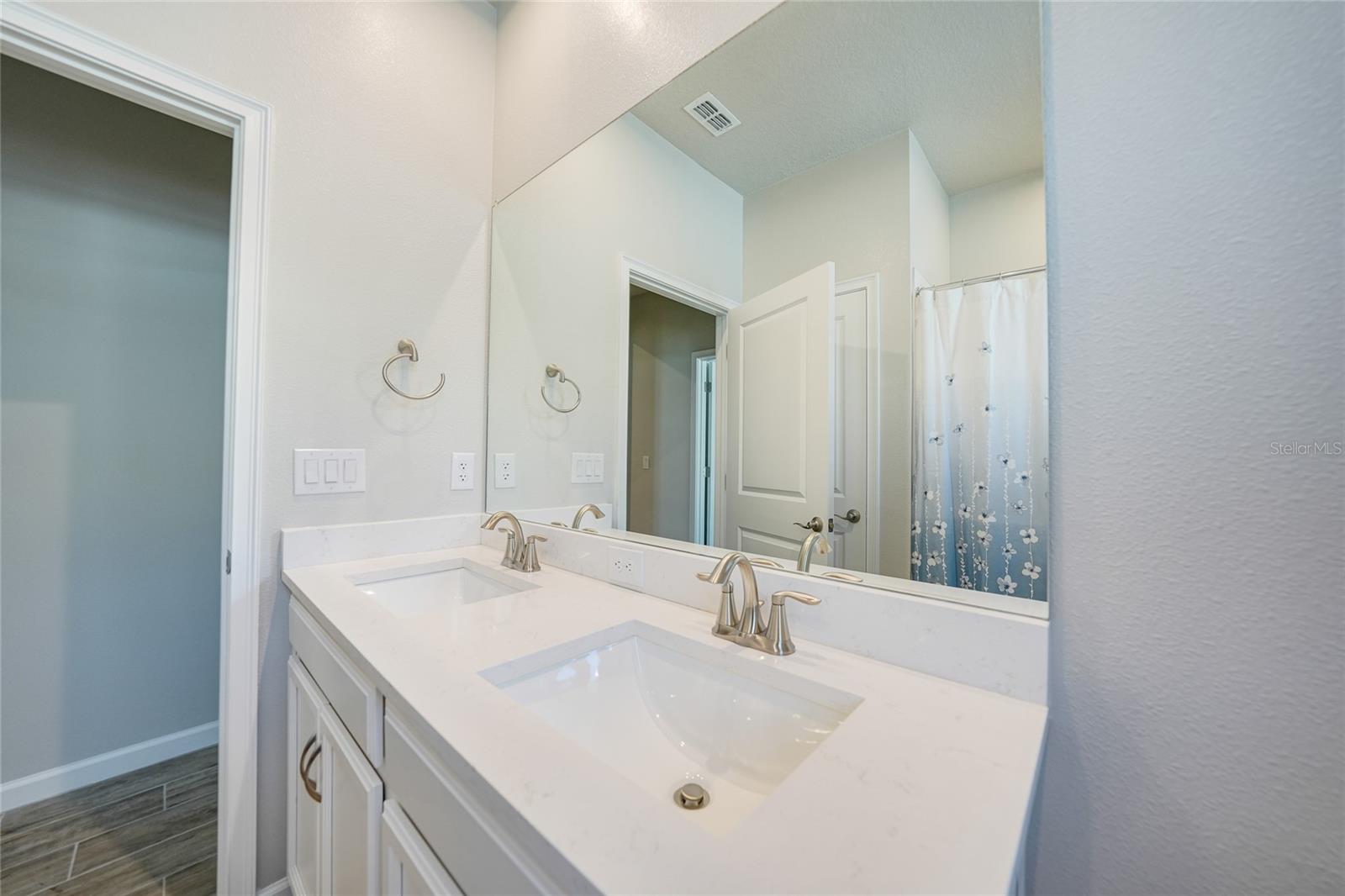 SUNSTONE VILLAGE F5 PH 1A & 1B - Residential