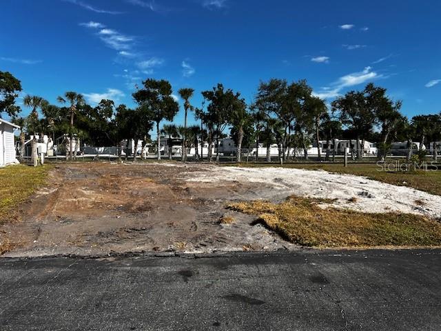 CHATEAU VILLAGE CO-OP - Land