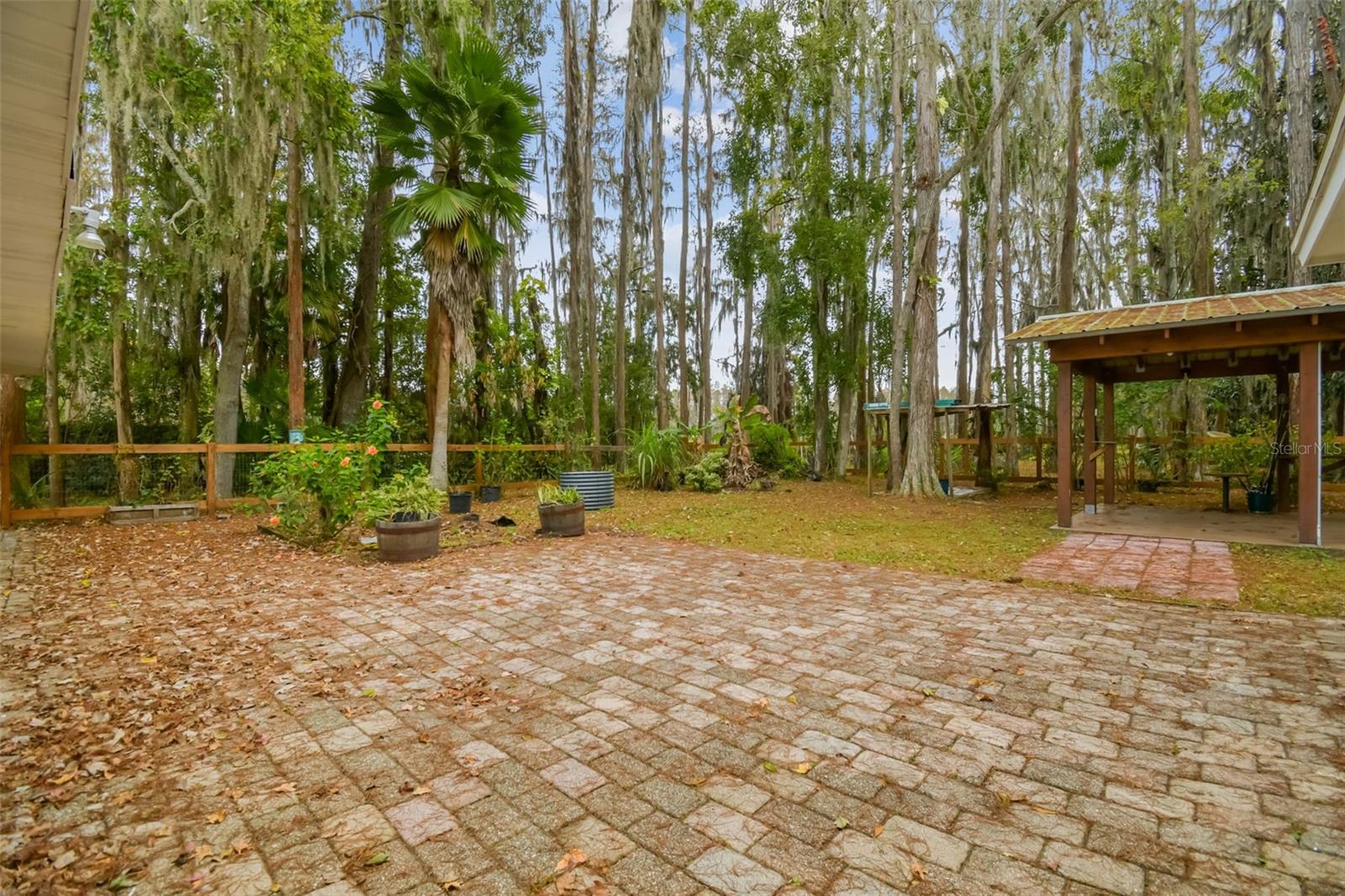 IVELMAR ESTATES ADD - Residential