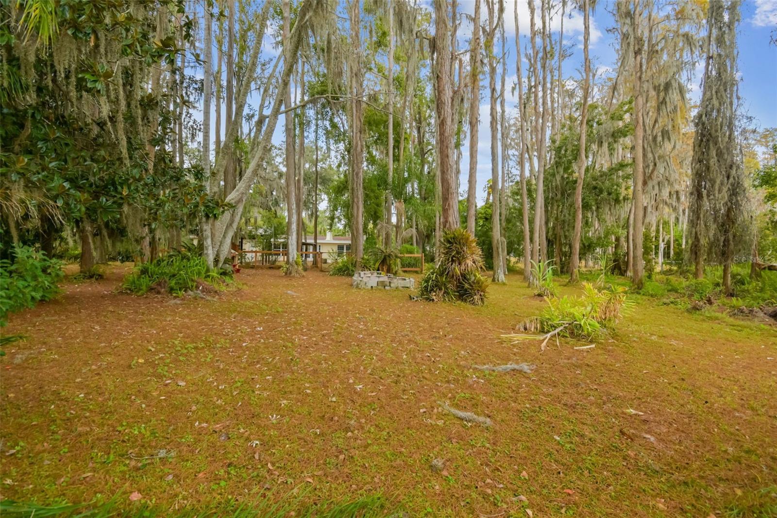 IVELMAR ESTATES ADD - Residential