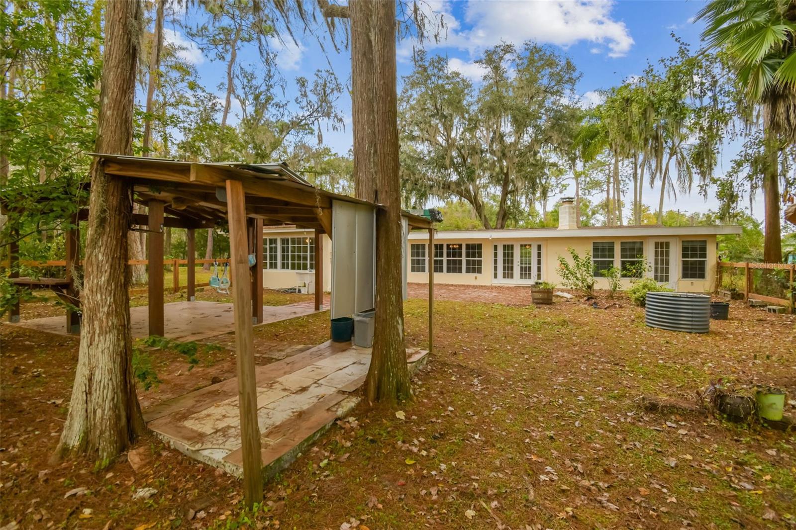 IVELMAR ESTATES ADD - Residential