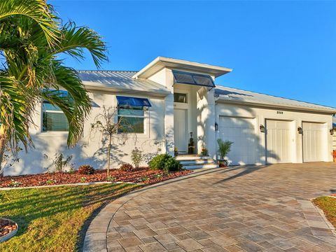 A home in PUNTA GORDA