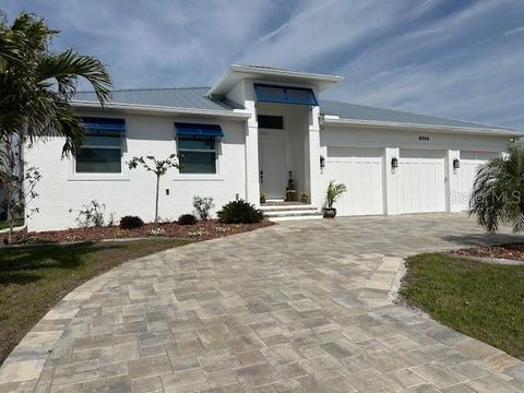 A home in PUNTA GORDA