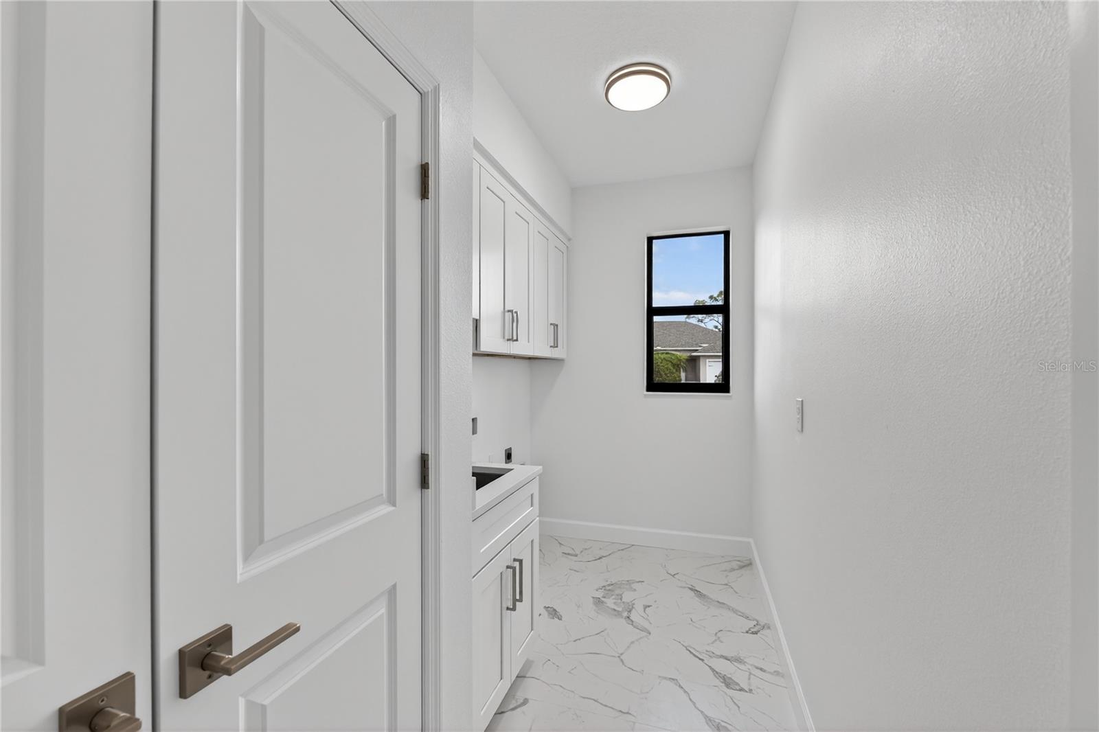 WARM MINERAL SPGS - Residential