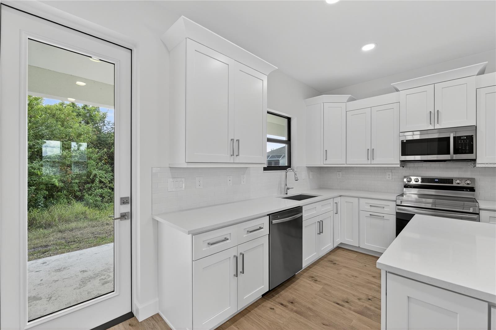 WARM MINERAL SPGS - Residential