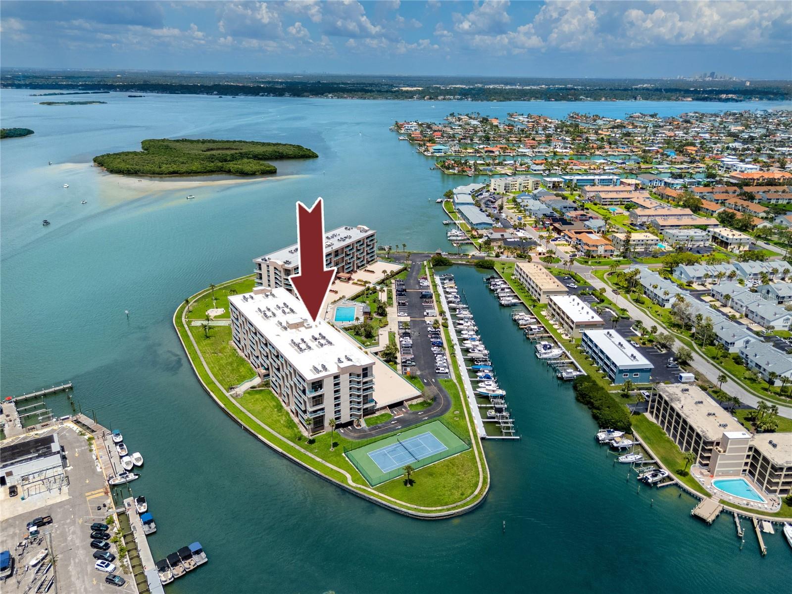 KEY CAPRI CONDO - Residential