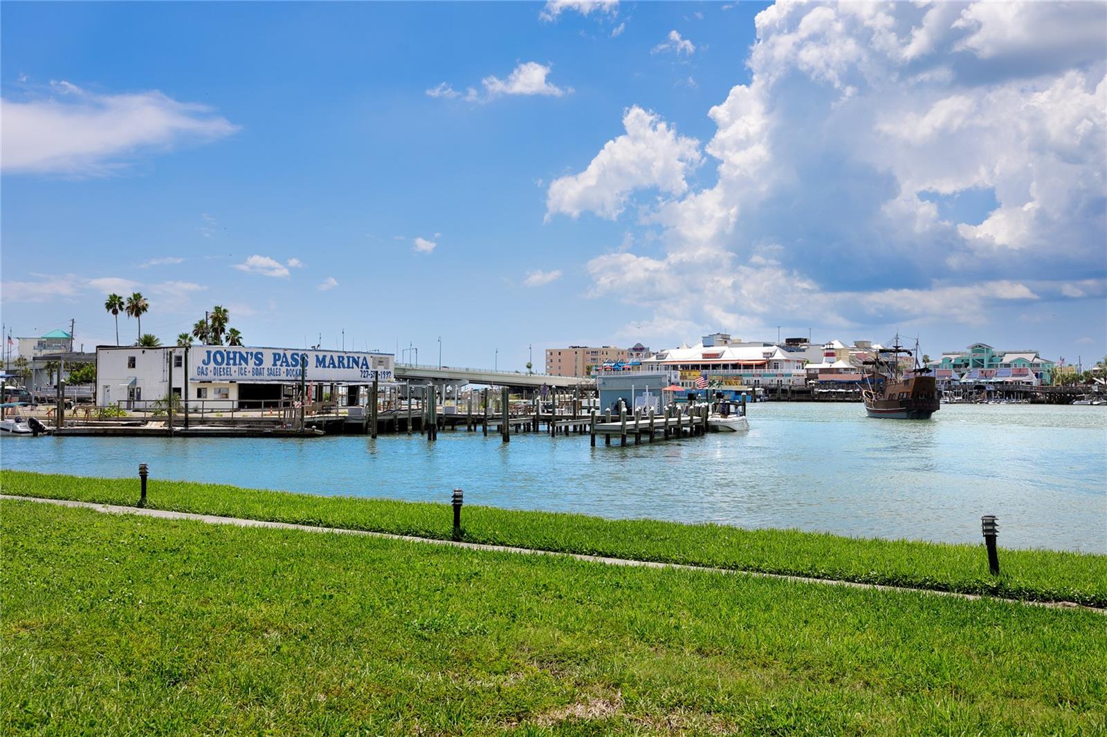 KEY CAPRI CONDO - Residential