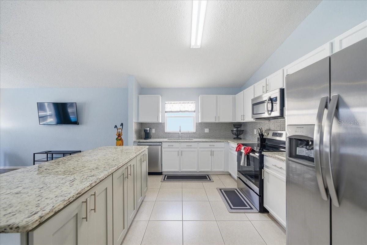 HAMPTON ESTATES - Residential