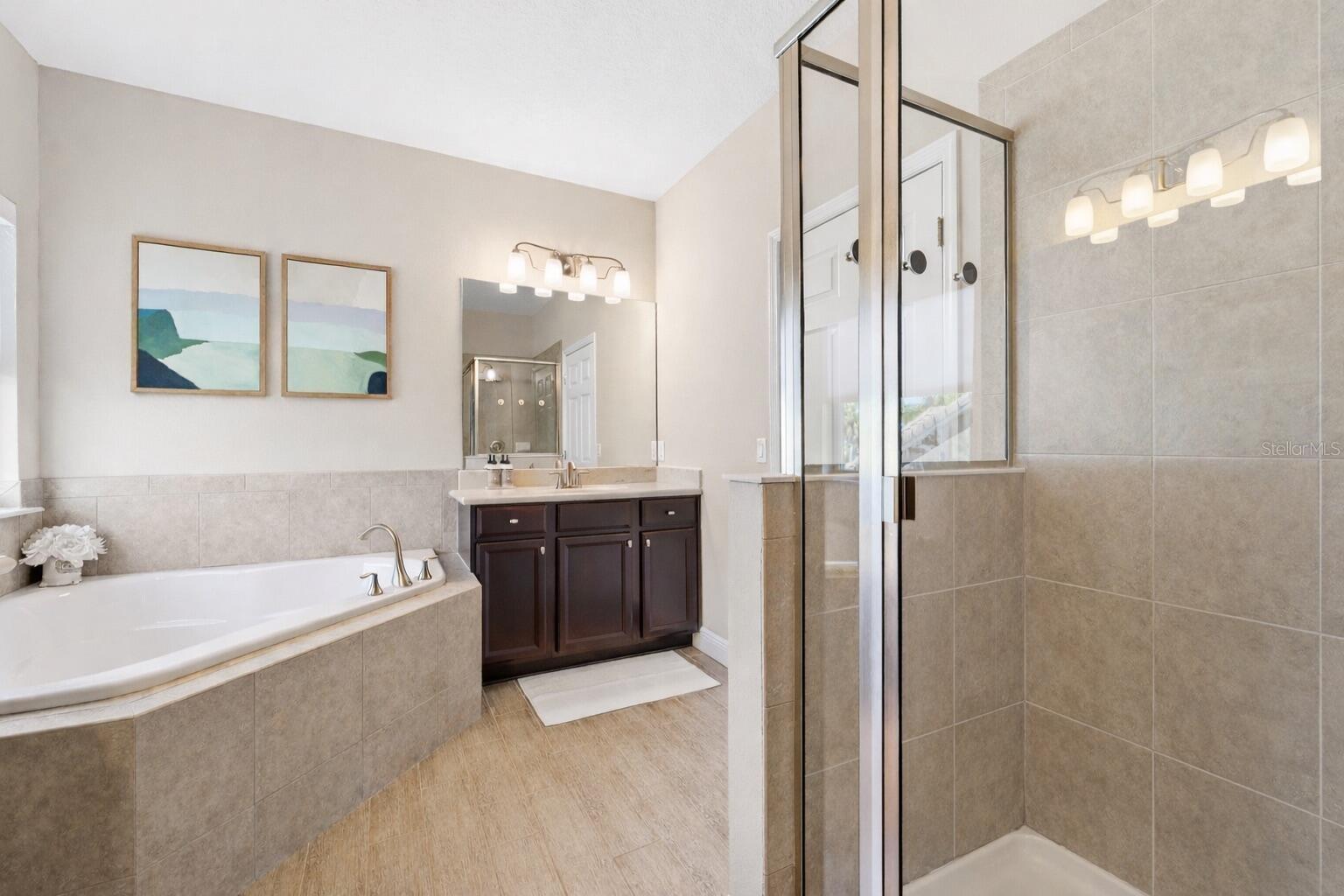 ESTUARY OF MOBBLY BAY - Residential