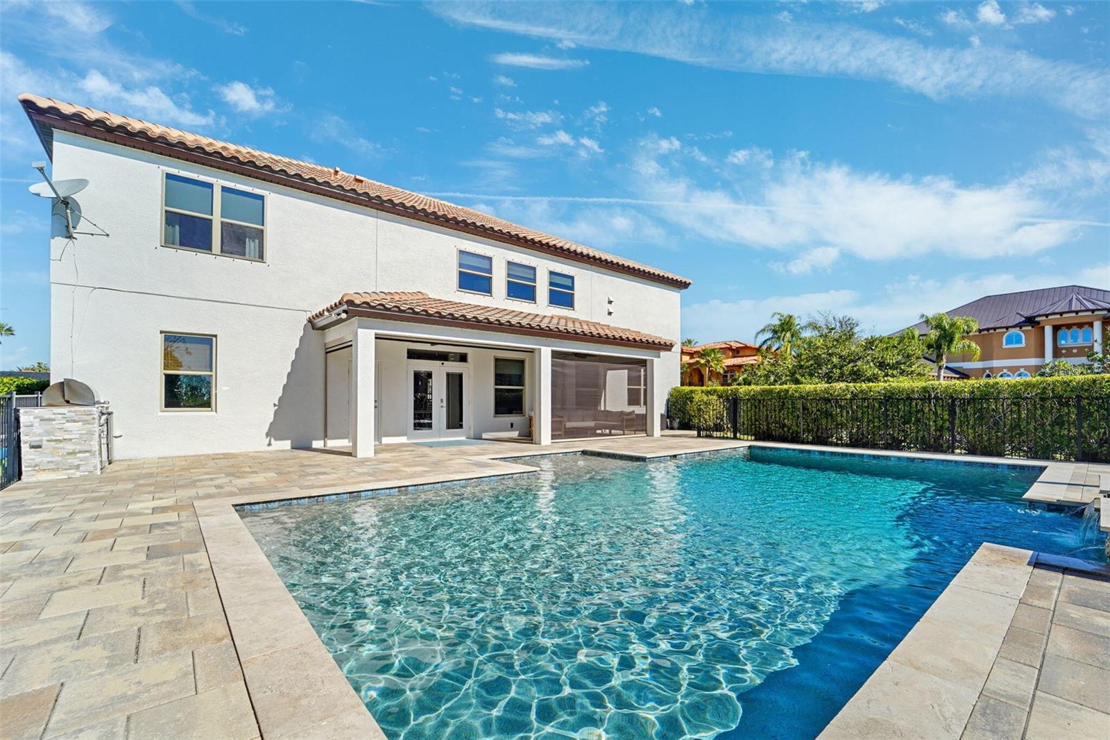 ESTUARY OF MOBBLY BAY - Residential