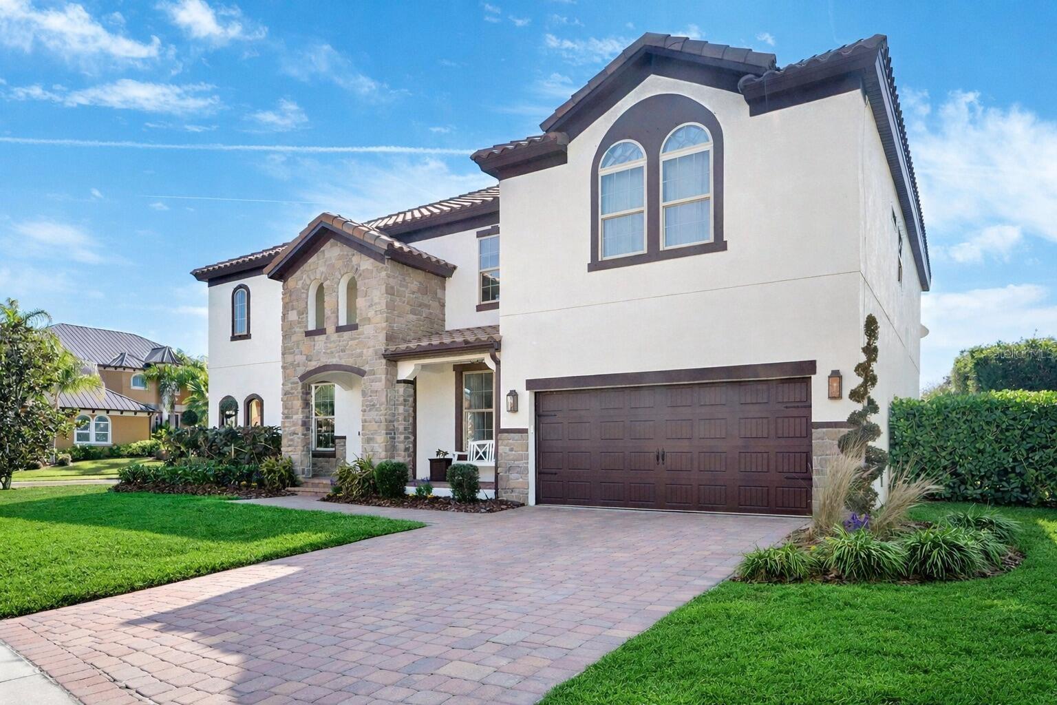 ESTUARY OF MOBBLY BAY - Residential
