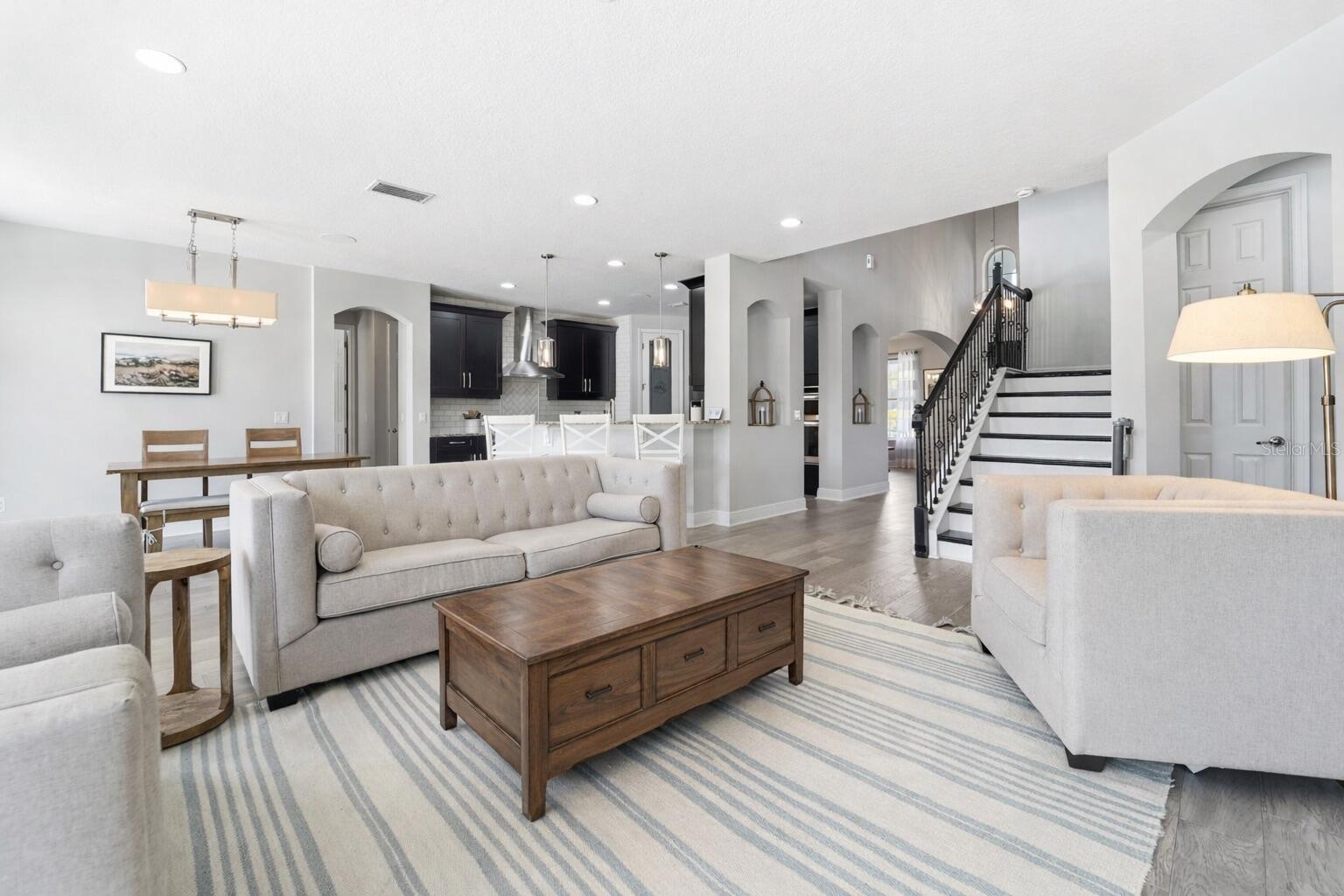 ESTUARY OF MOBBLY BAY - Residential