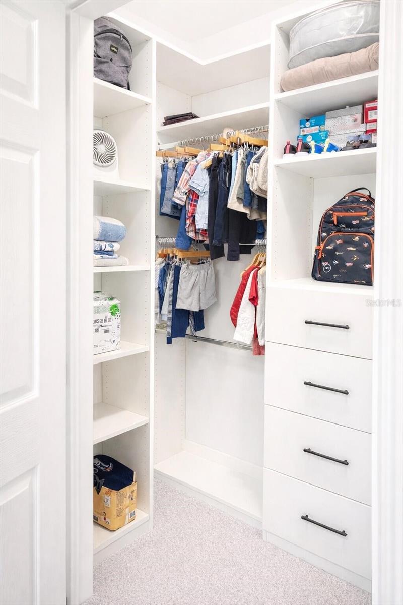 ESTUARY OF MOBBLY BAY - Residential