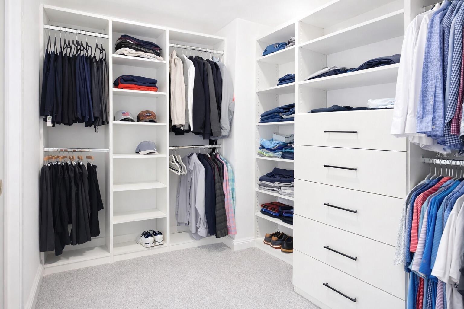 ESTUARY OF MOBBLY BAY - Residential