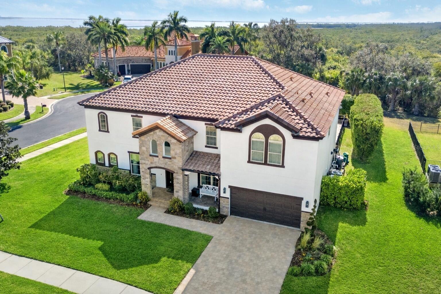 ESTUARY OF MOBBLY BAY - Residential