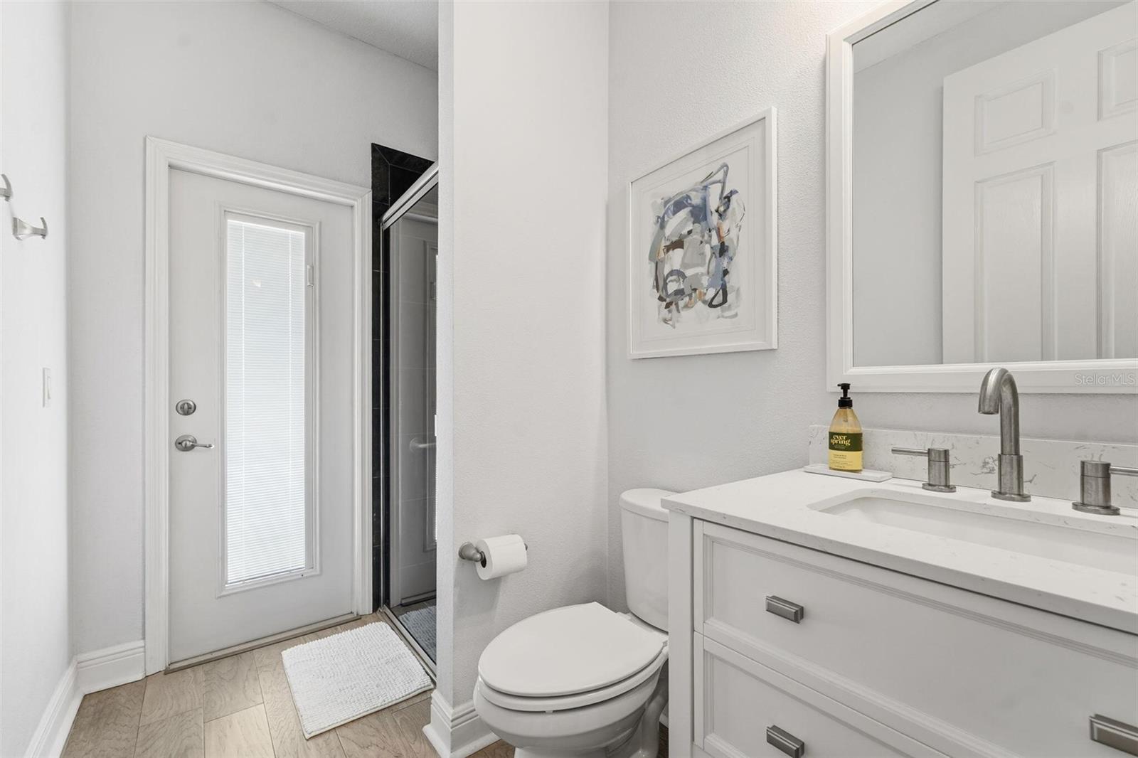 ESTUARY OF MOBBLY BAY - Residential