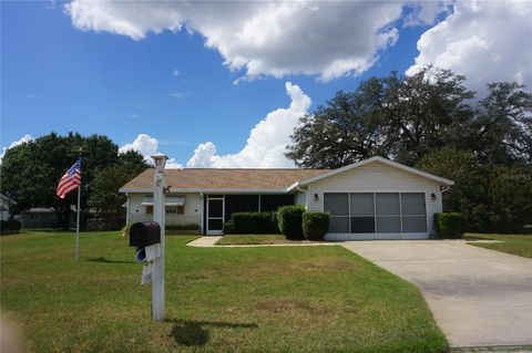Photo of 11060 SW 63rd Terrace, Ocala, FL 34476 (MLS # OM710154)