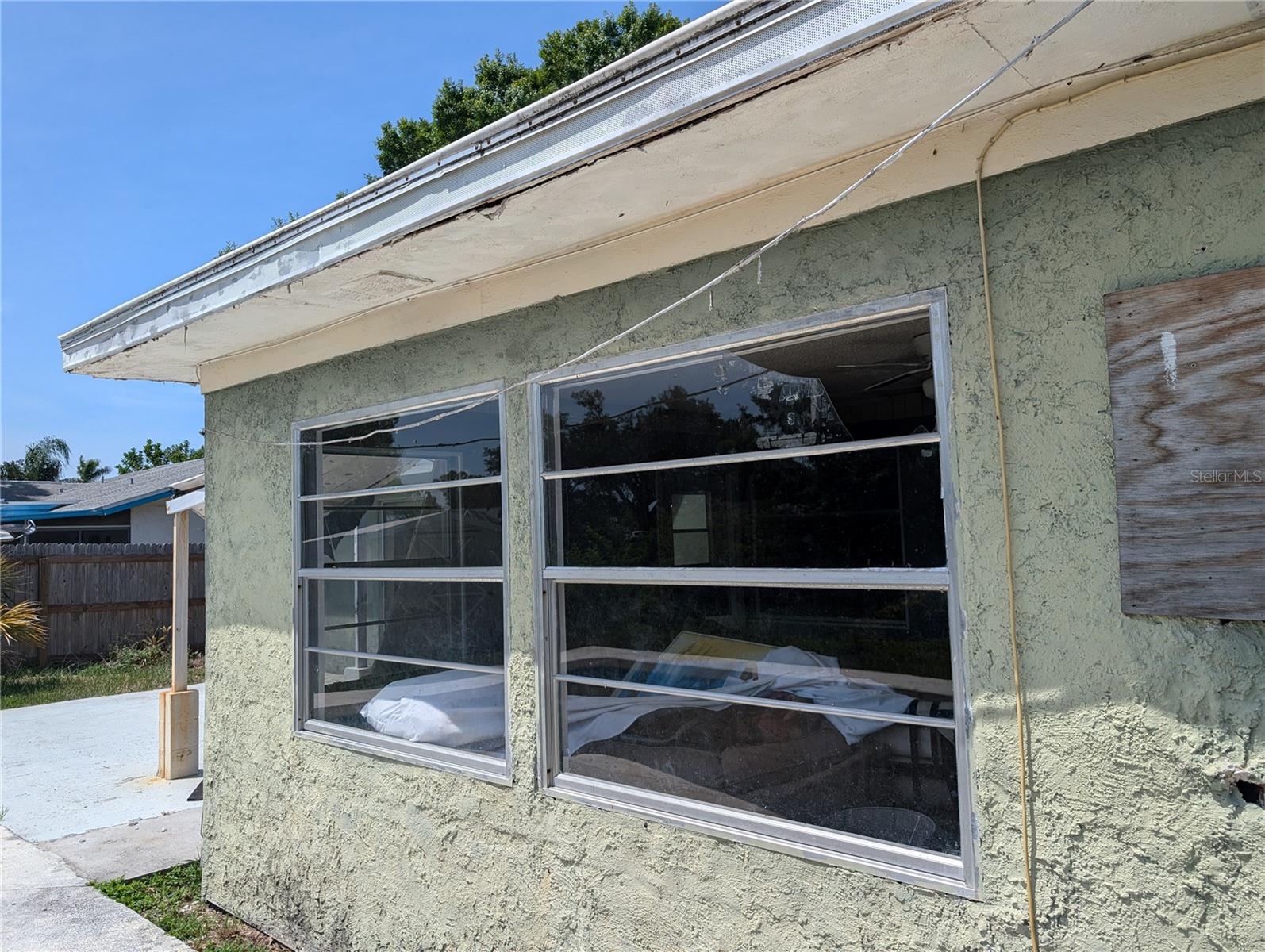 3646 LAKEWOOD DRIVE