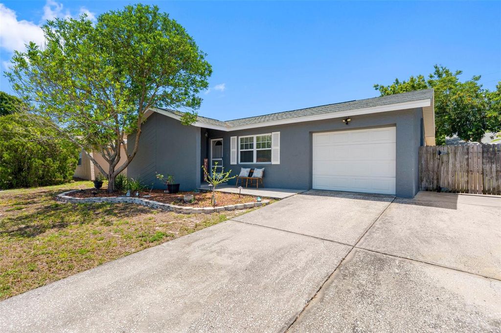 Photo of 2334 Knoll Avenue S, Palm Harbor, FL 34683 (MLS # TB8506902)