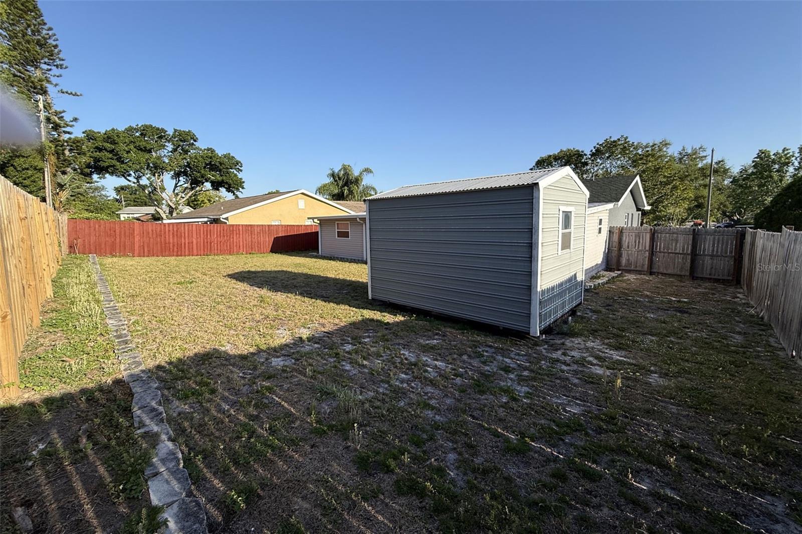 HILLTOP GROVES ESTATES - Residential