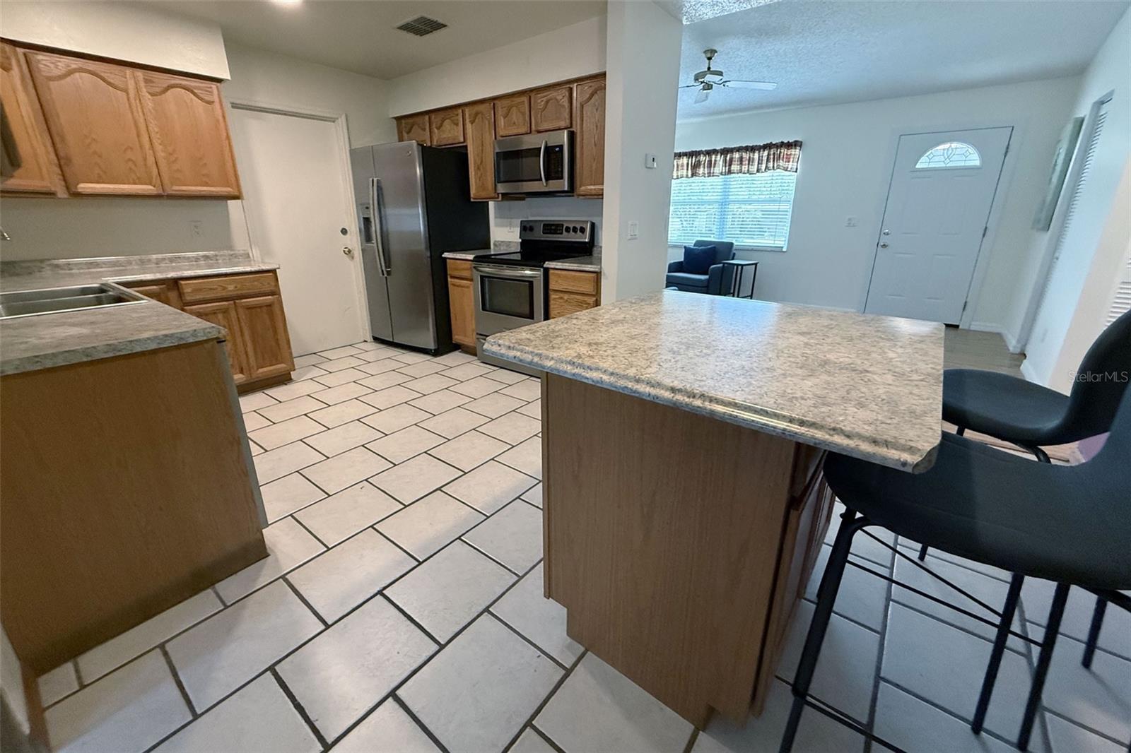 HILLTOP GROVES ESTATES - Residential