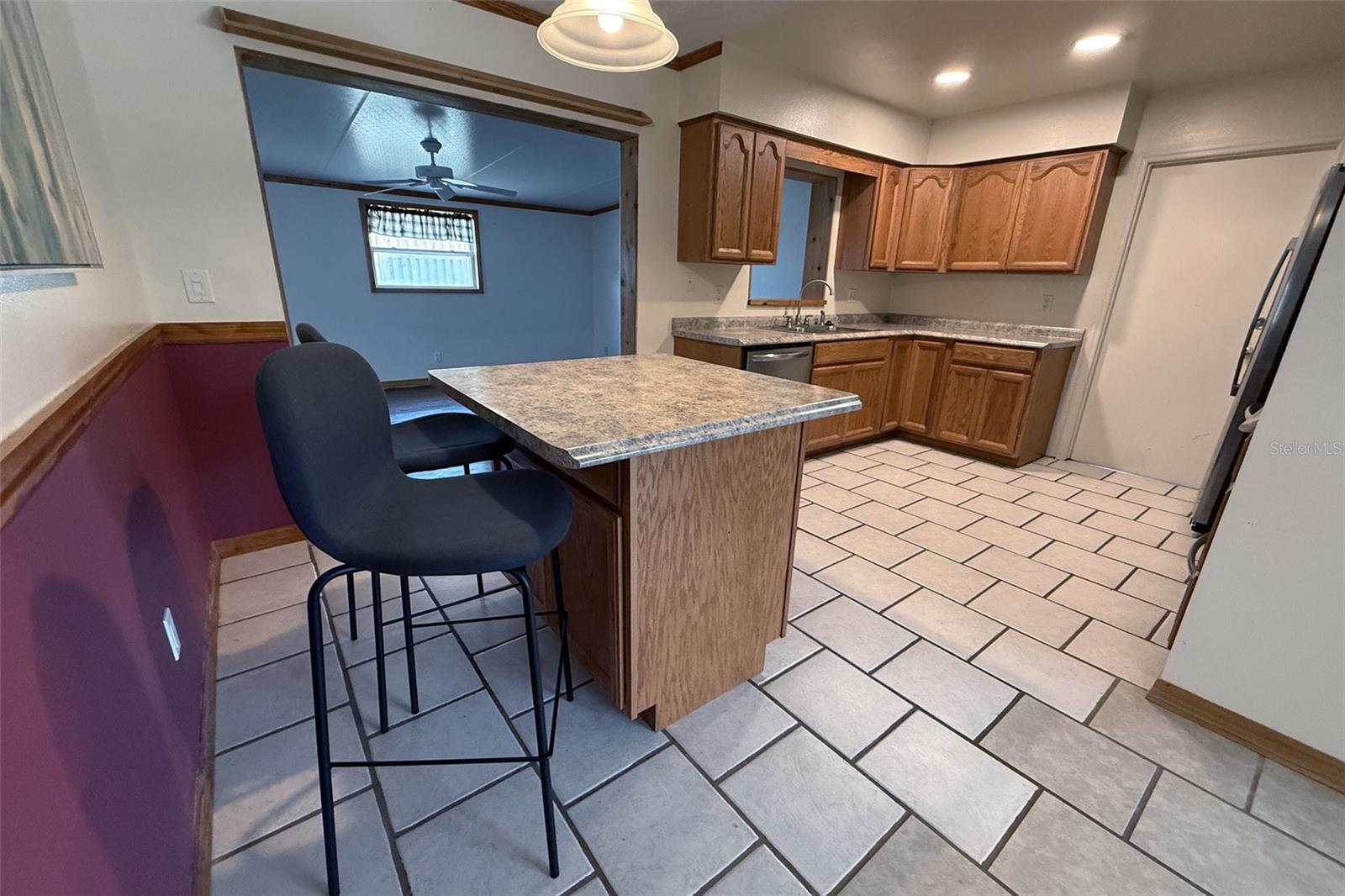 HILLTOP GROVES ESTATES - Residential