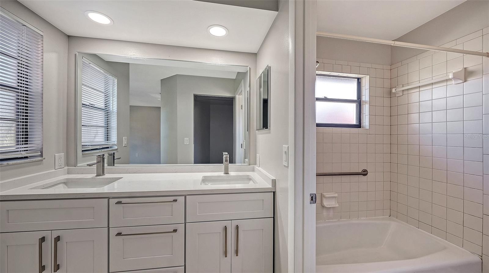 VILLAGE DES PINS III - Residential Lease