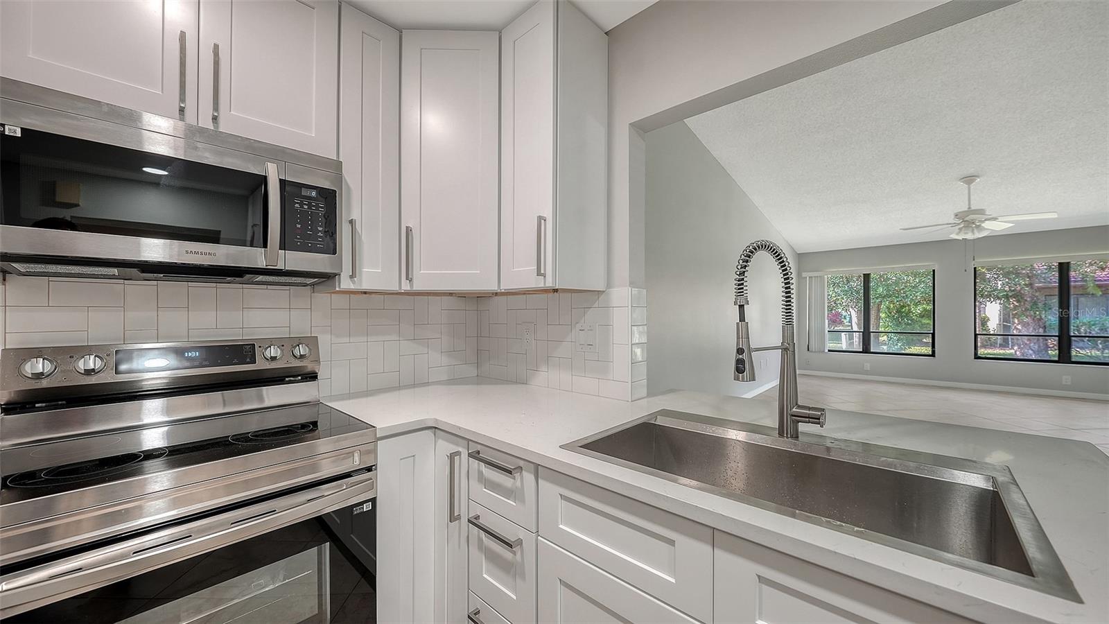 VILLAGE DES PINS III - Residential Lease