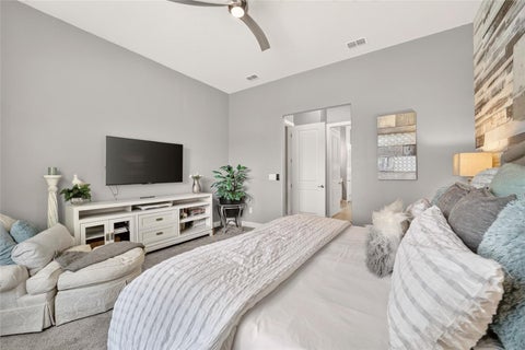 Tiny photo for 5661 SW 94th Avenue, Ocala, FL 34481 (MLS # OM733267)