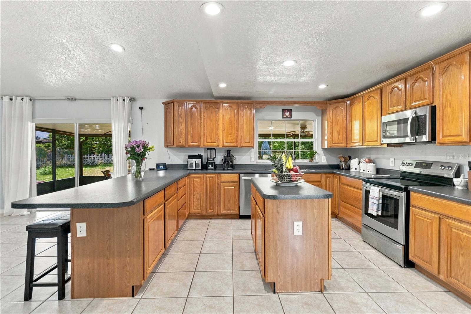 3034 SUWANNEE COURT