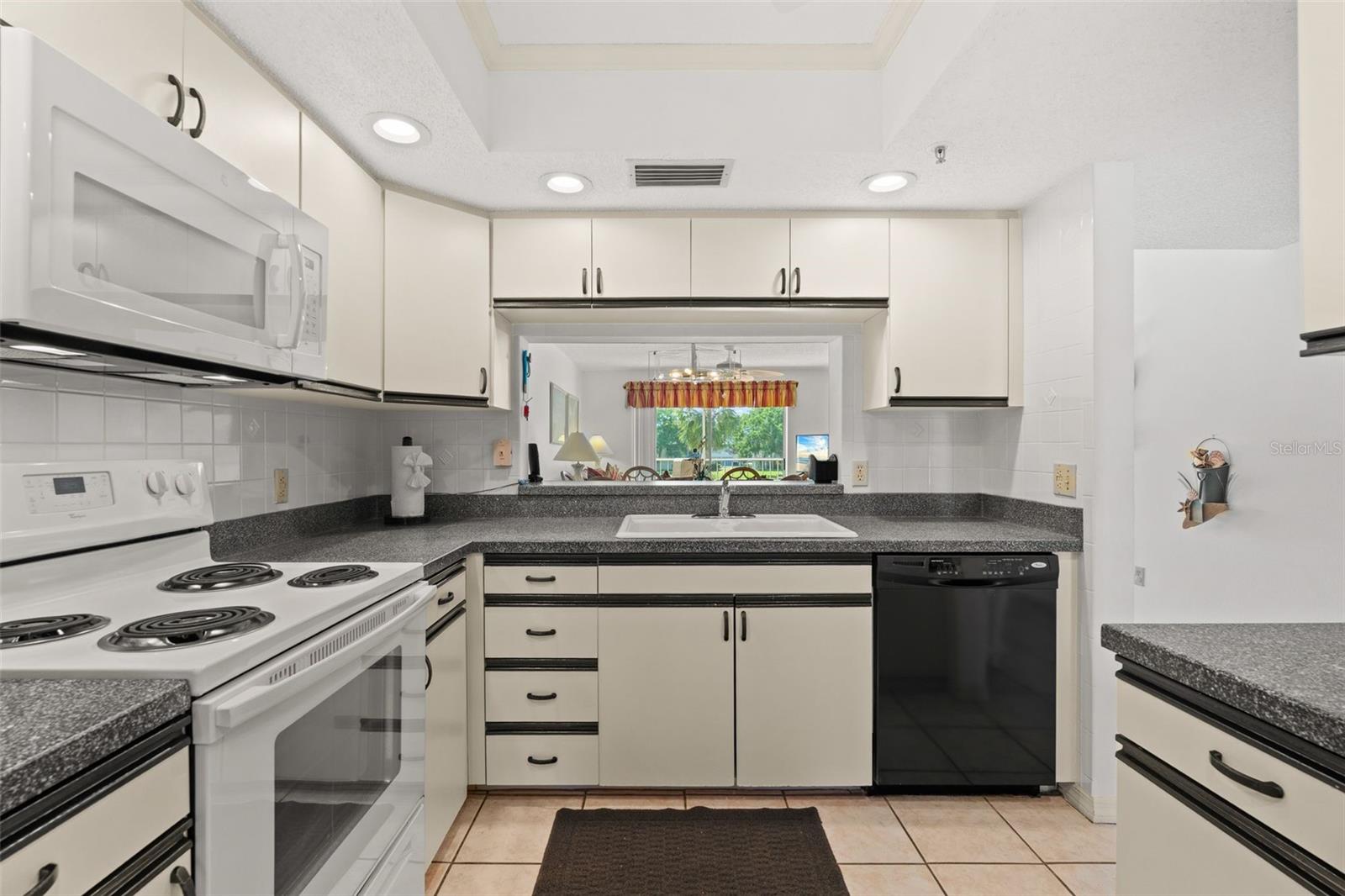 TERRACES 2 OF TARA - Residential