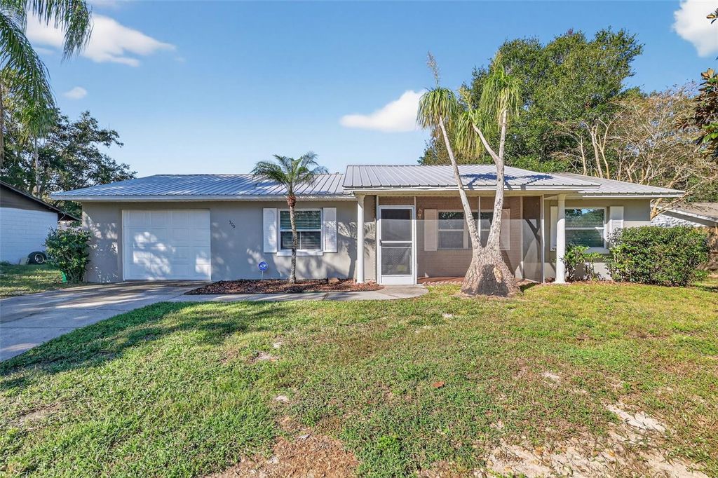 Photo of 300 Cricket Hollow Lane, Eustis, FL 32726 (MLS # G5104141)