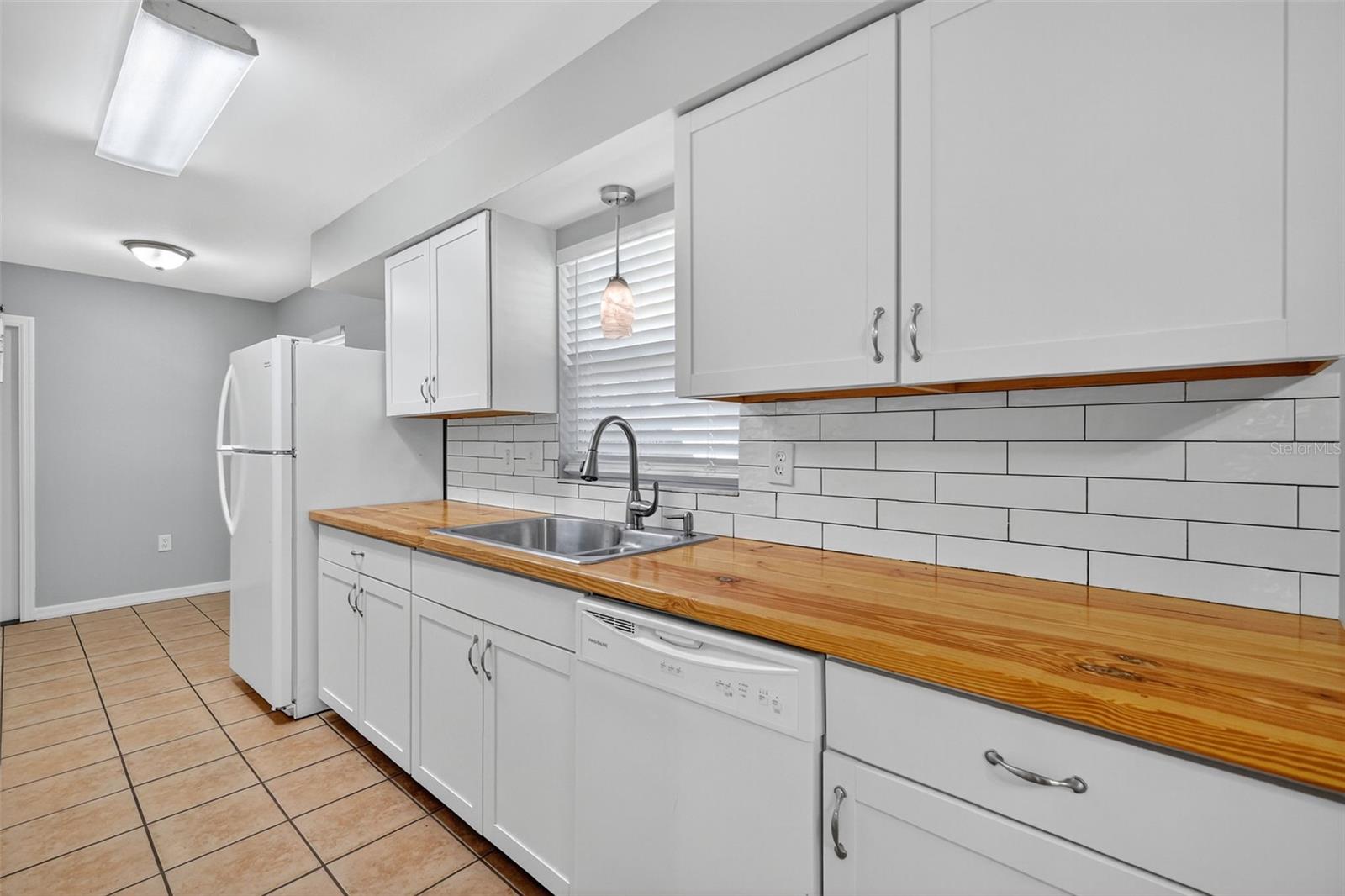 CRICKET LAKE VILLAGE - Residential