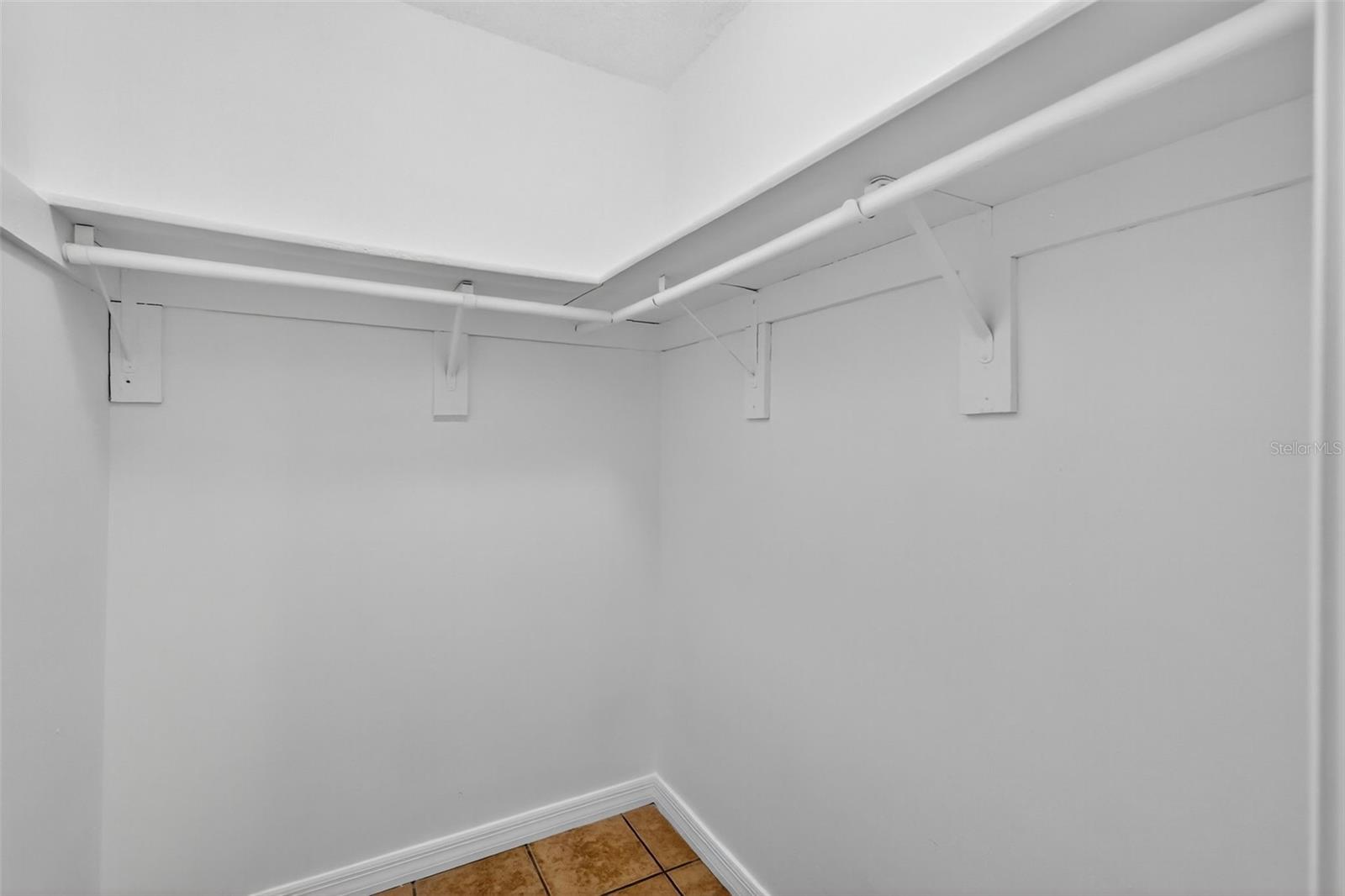 CRICKET LAKE VILLAGE - Residential