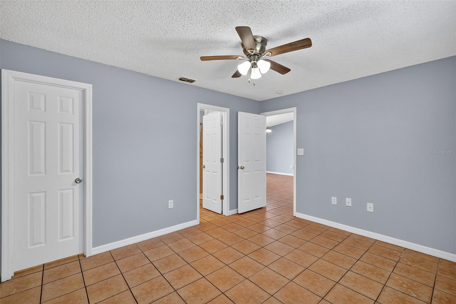 CRICKET LAKE VILLAGE - Residential