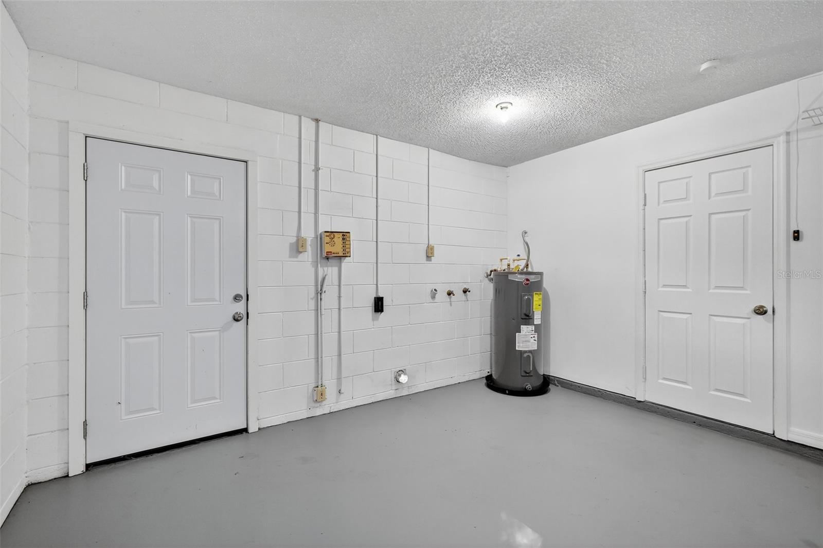 CRICKET LAKE VILLAGE - Residential