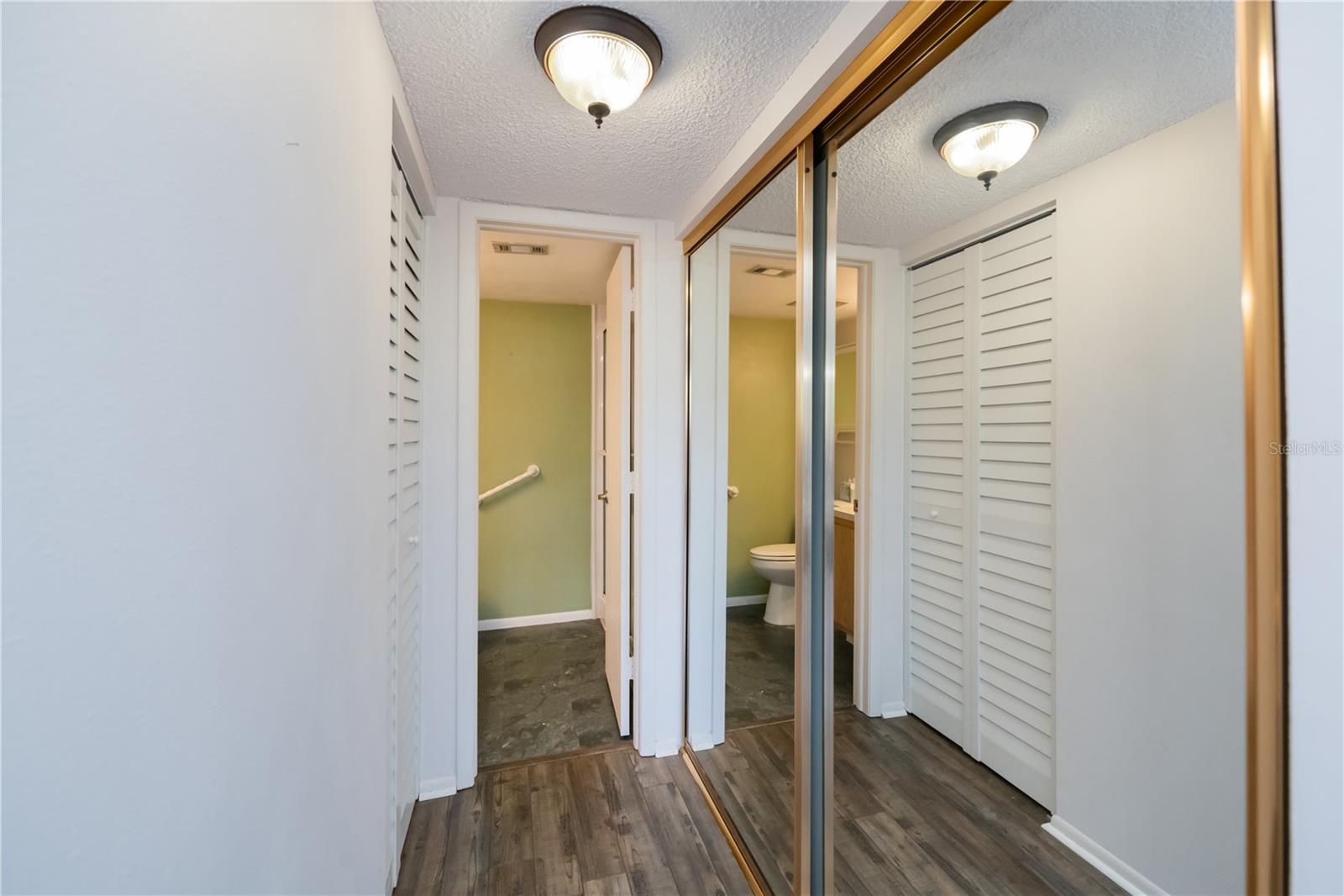 OAK FORREST - Residential