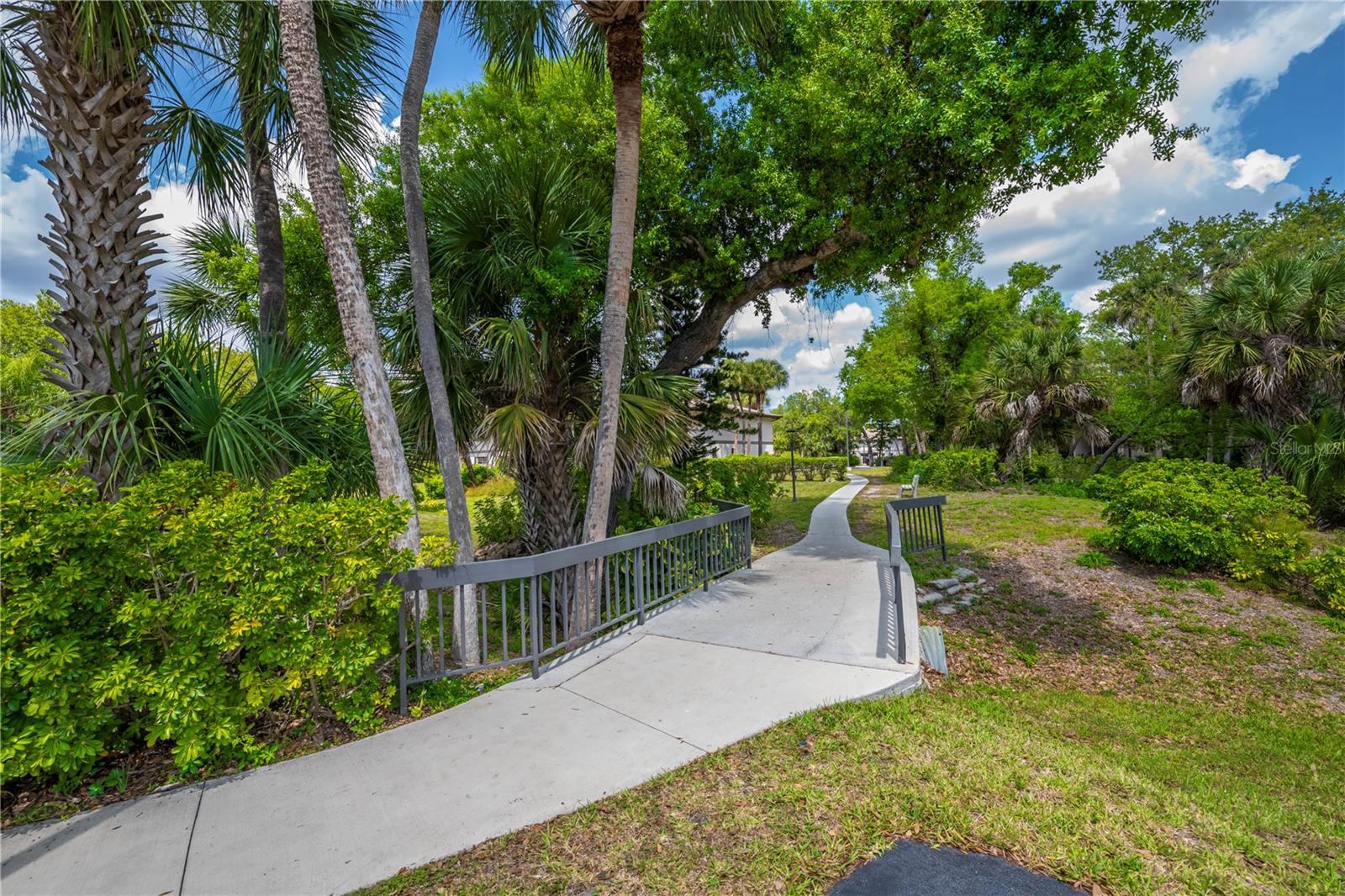 OAK FORREST - Residential