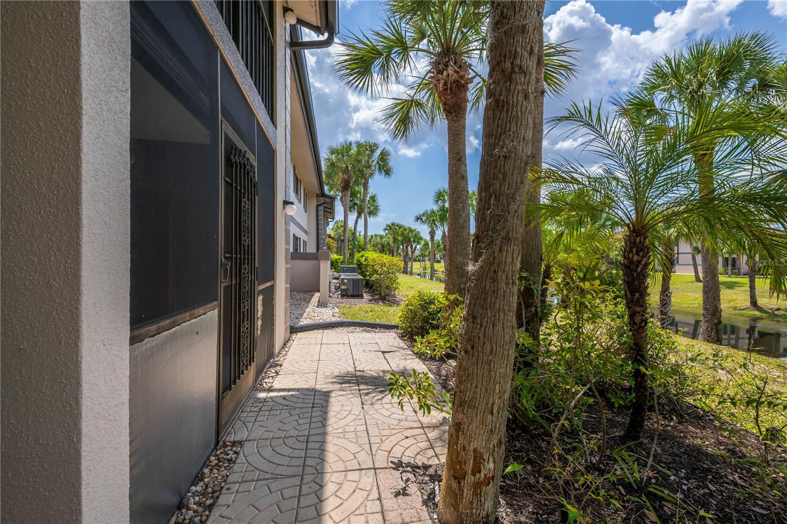 OAK FORREST - Residential