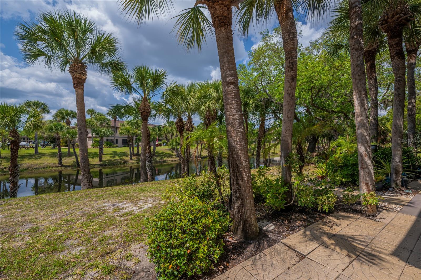 OAK FORREST - Residential