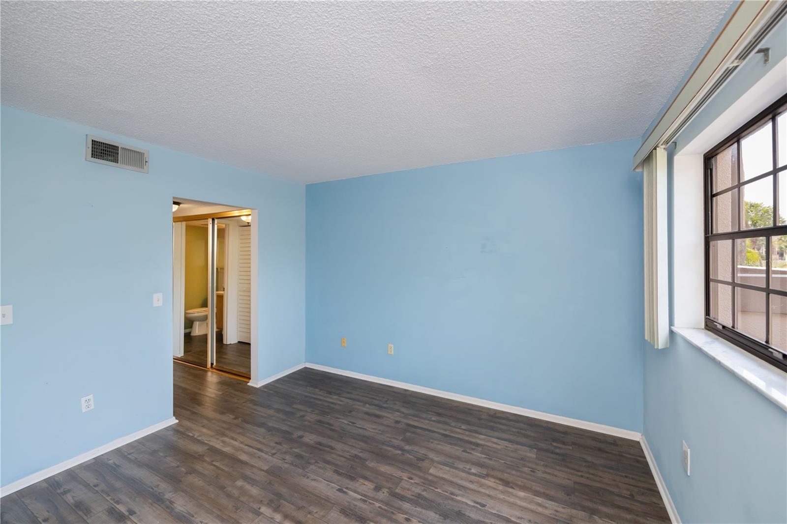 OAK FORREST - Residential