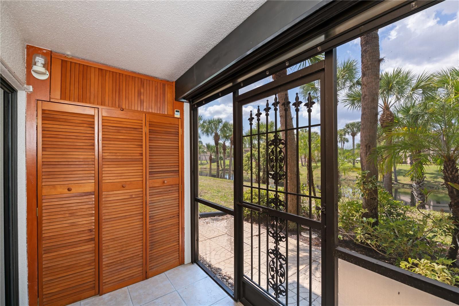 OAK FORREST - Residential