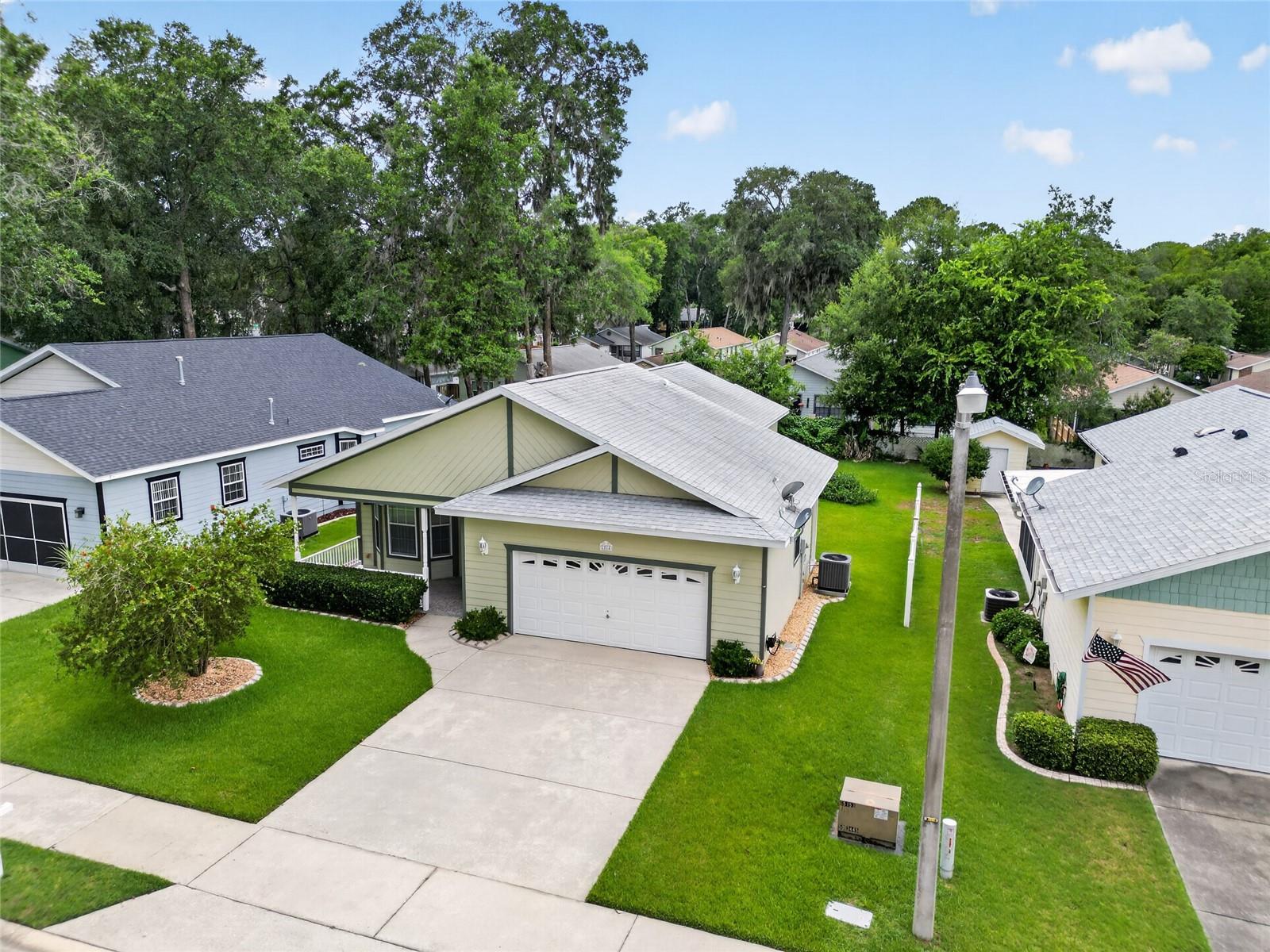 2216 NE 40TH TERRACE