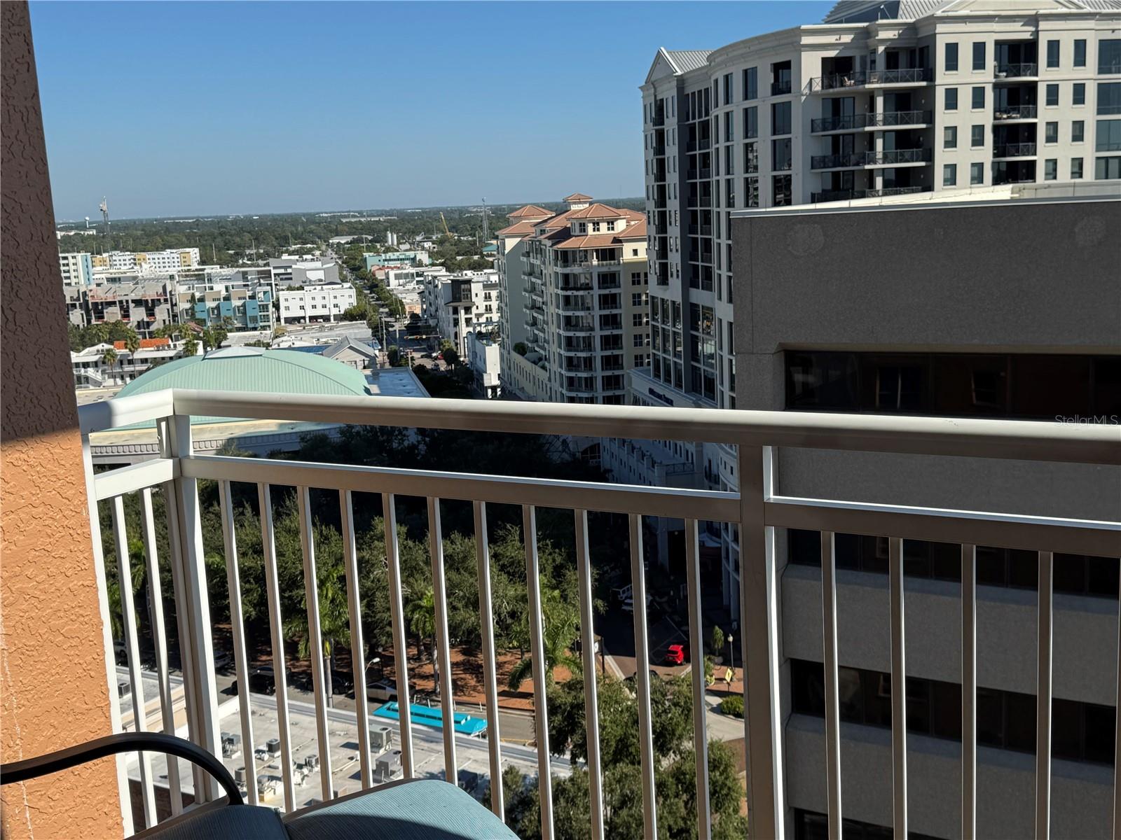 1350 MAIN RESIDENTIAL - Residential