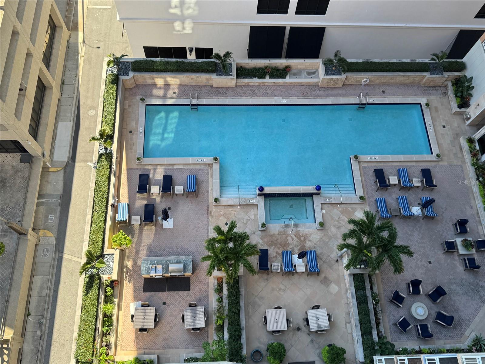 1350 MAIN RESIDENTIAL - Residential