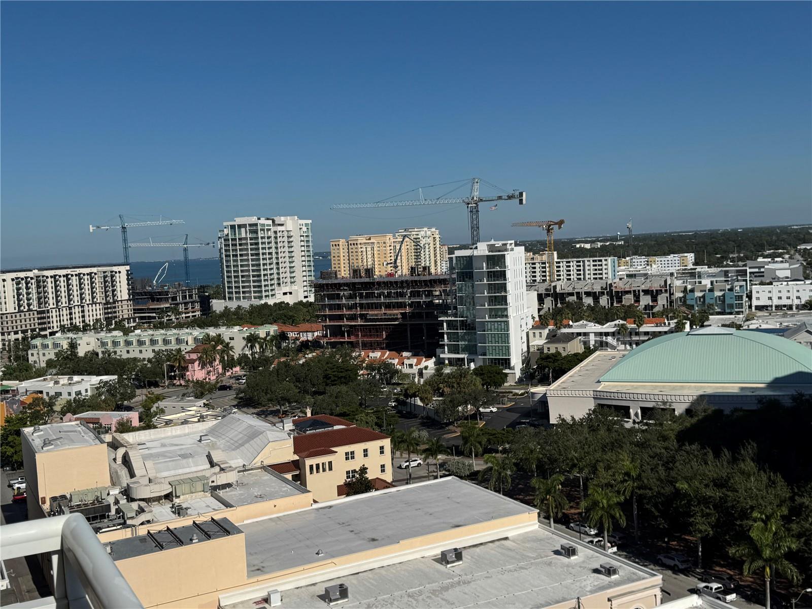 1350 MAIN RESIDENTIAL - Residential