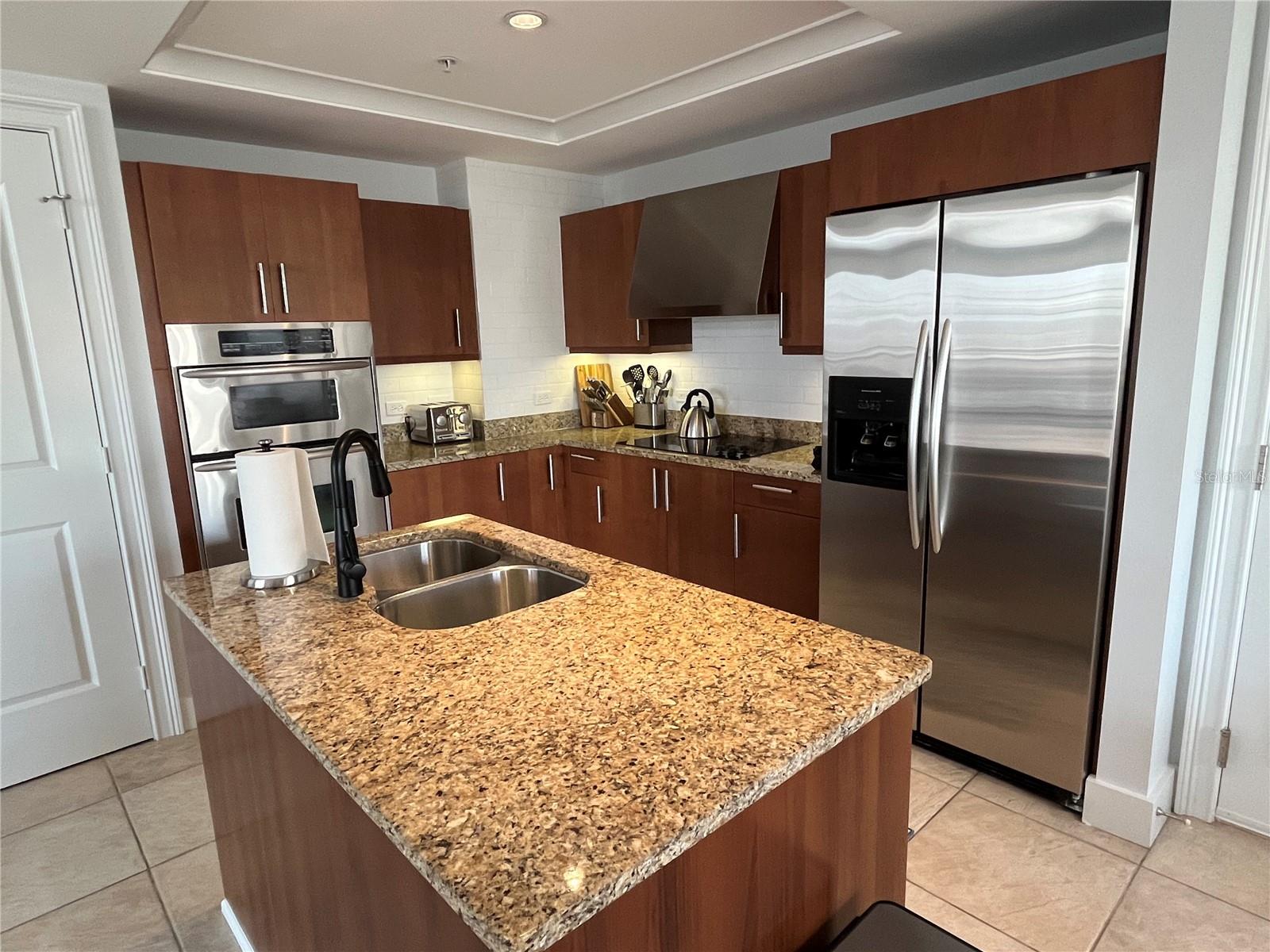 1350 MAIN RESIDENTIAL - Residential