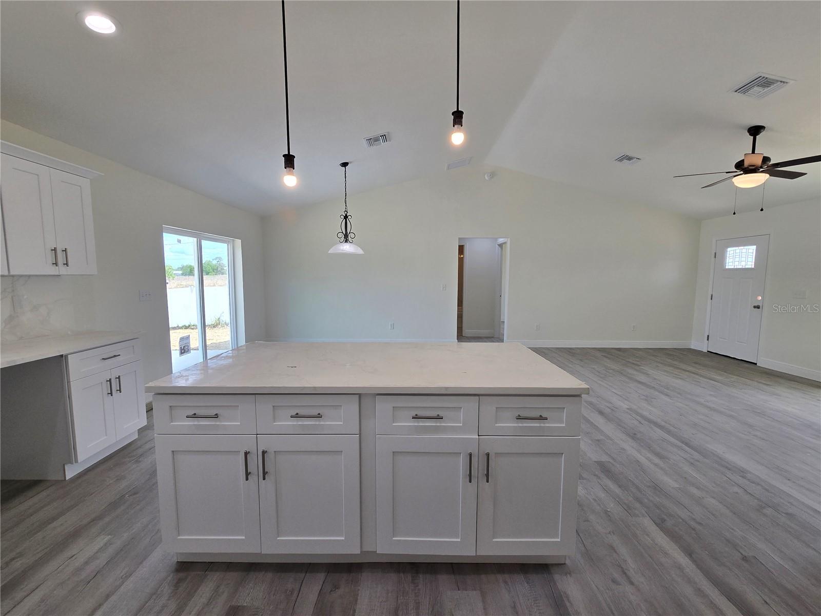 SILVER SPGS SHORES UN 24 - Residential