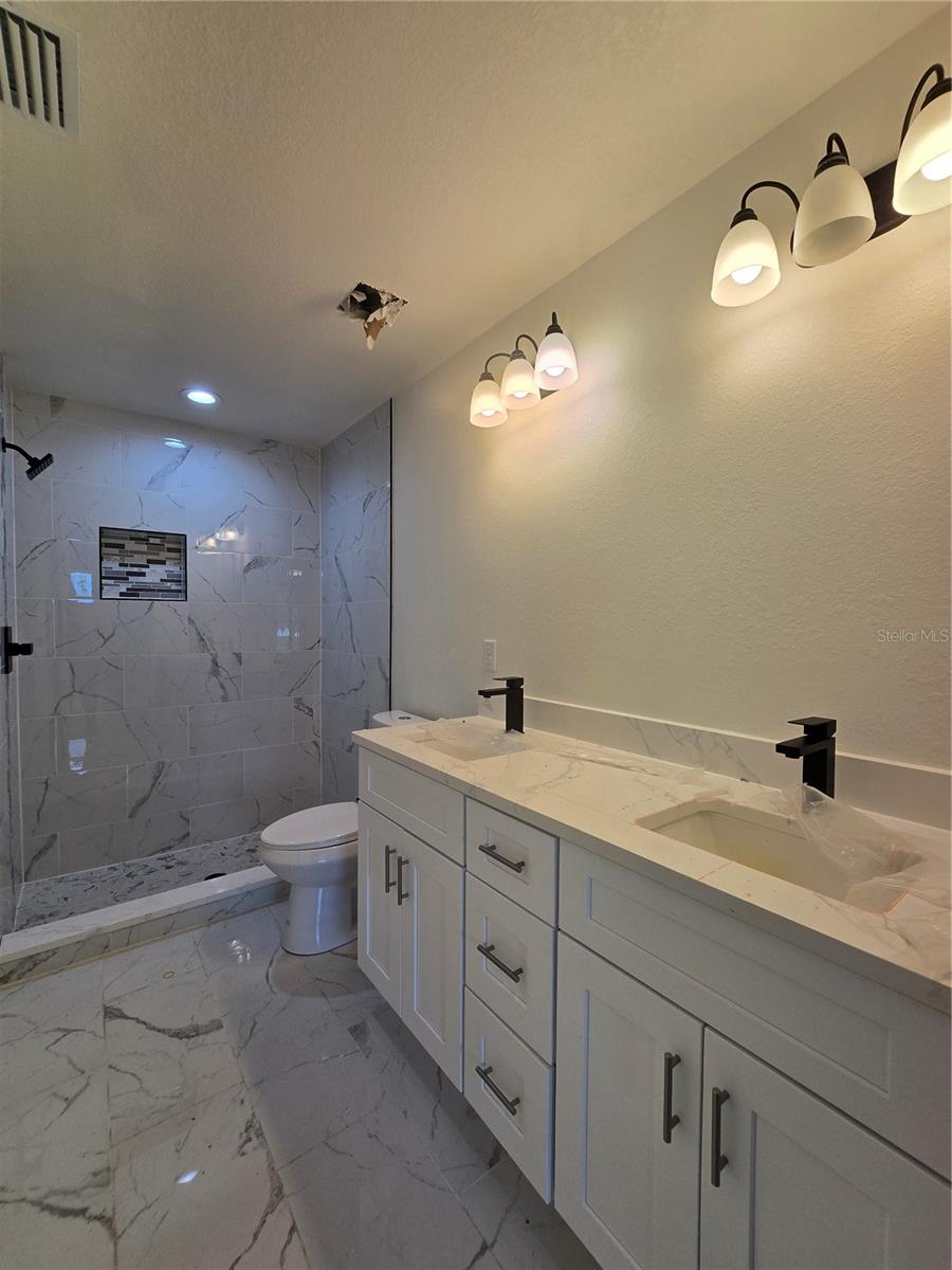 SILVER SPGS SHORES UN 24 - Residential