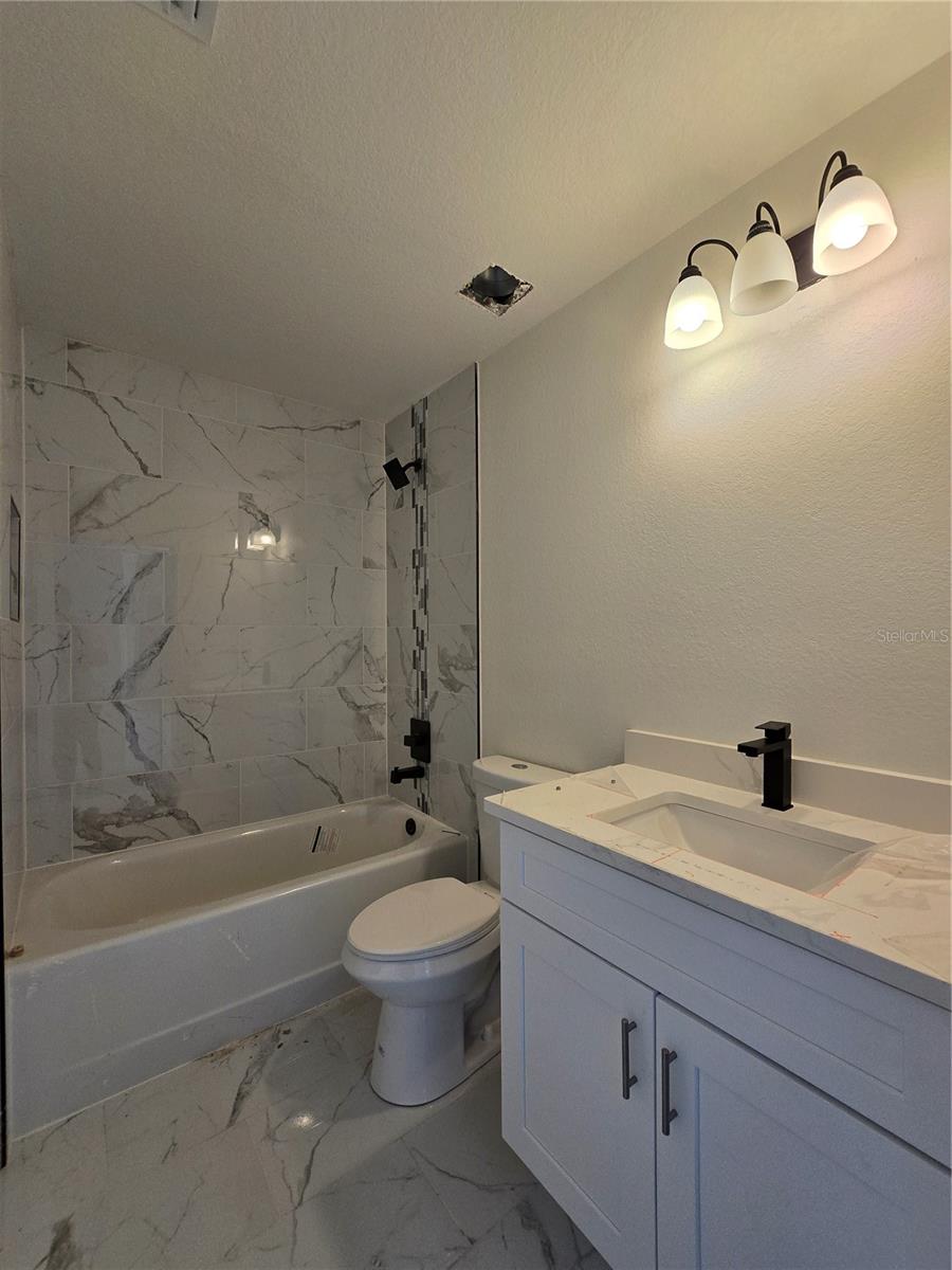 SILVER SPGS SHORES UN 24 - Residential